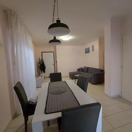 Casa Di Luca شقة كوارتو سانتيلينا